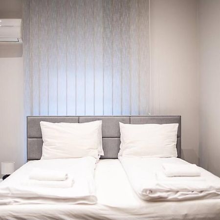 Bold Base Apartment Budapest Luaran gambar