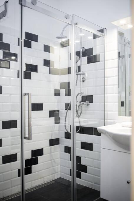 Bold Base Apartment Budapest Luaran gambar