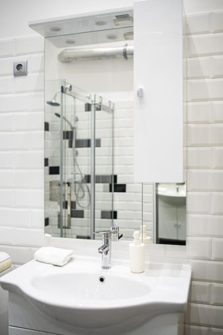 Bold Base Apartment Budapest Luaran gambar